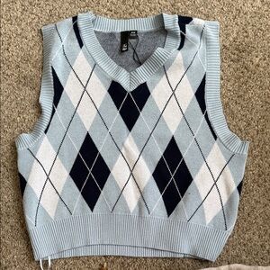 Argyle Patterned Sweater Vest - Light Blue and White